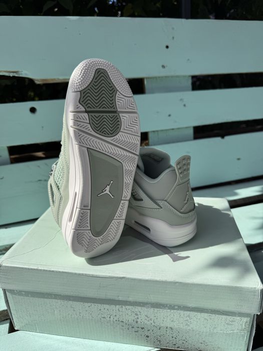 Jordan 4 Seafoam (Marimi:36,37)