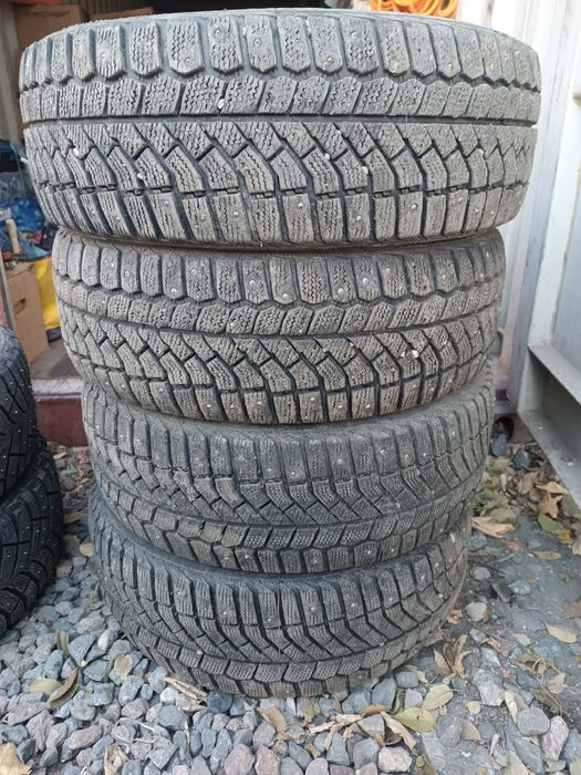 Продам зимнюю резину 75000
