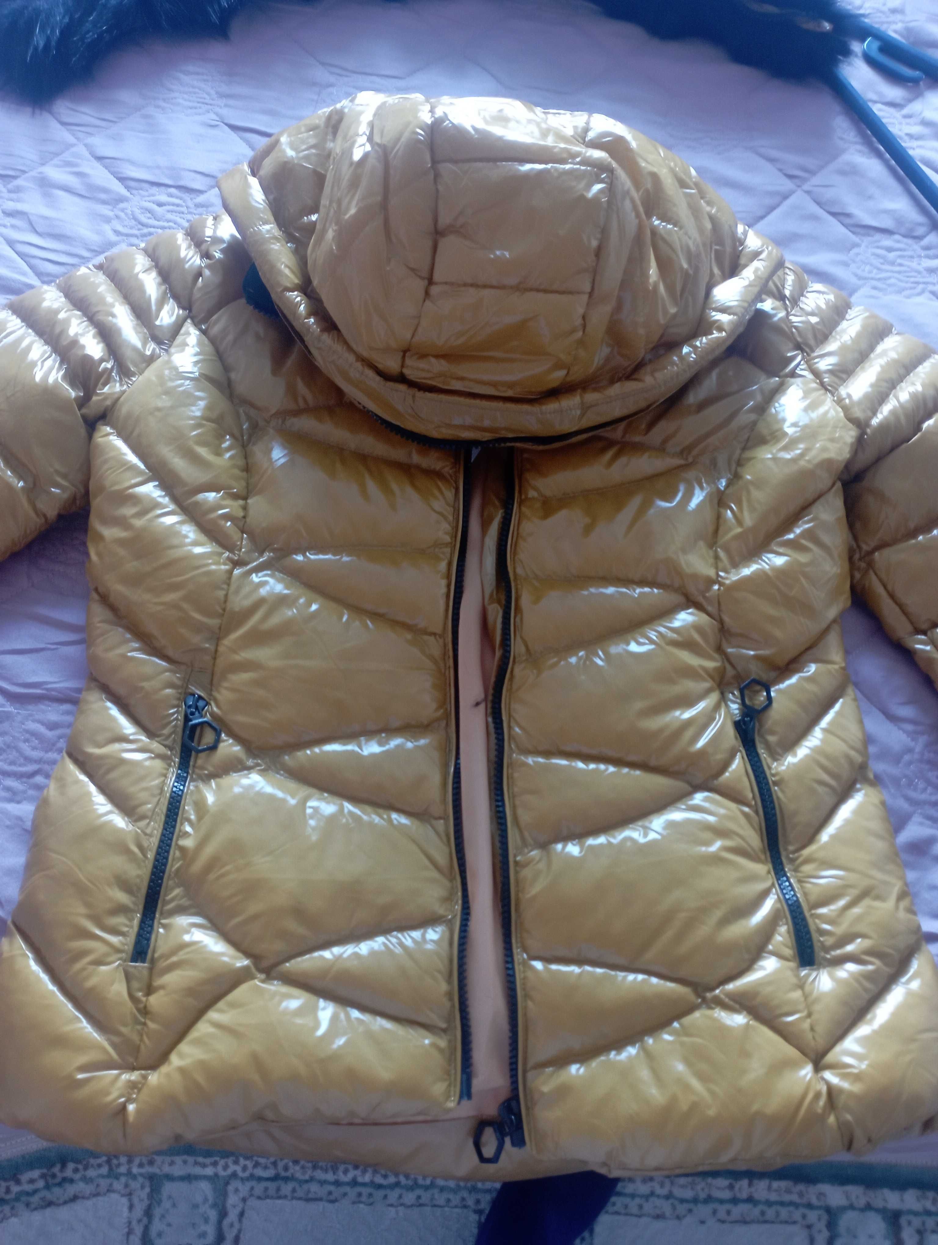 Продается женская демисезонная куртка, пр-во Турция