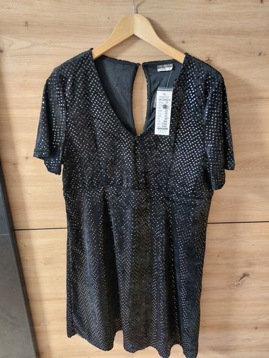 Нова рокля 44 размер