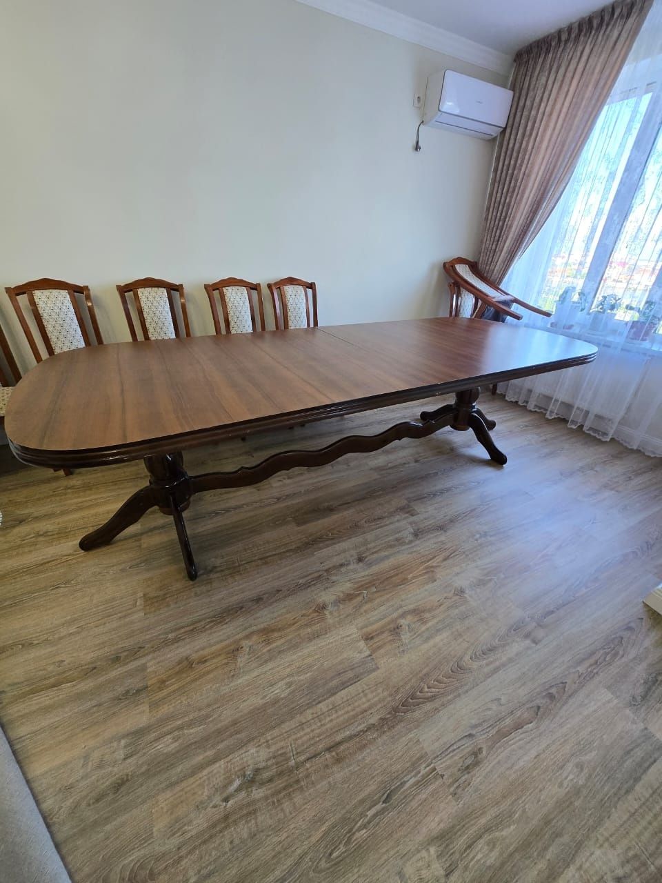 Стол длина 3,5 ,в собранном виде 3 м
