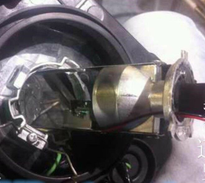 MINI lupa H4 Bi-xenon nu se decapseaza farul