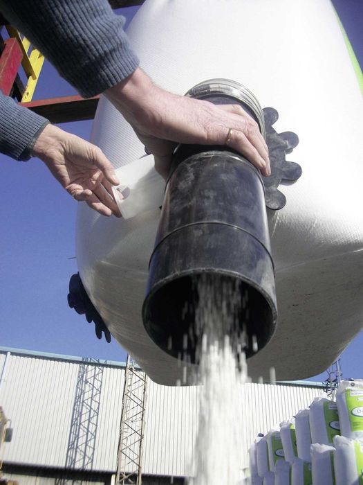 Distribuitor Ingrasamant azotat cu furtun big bag