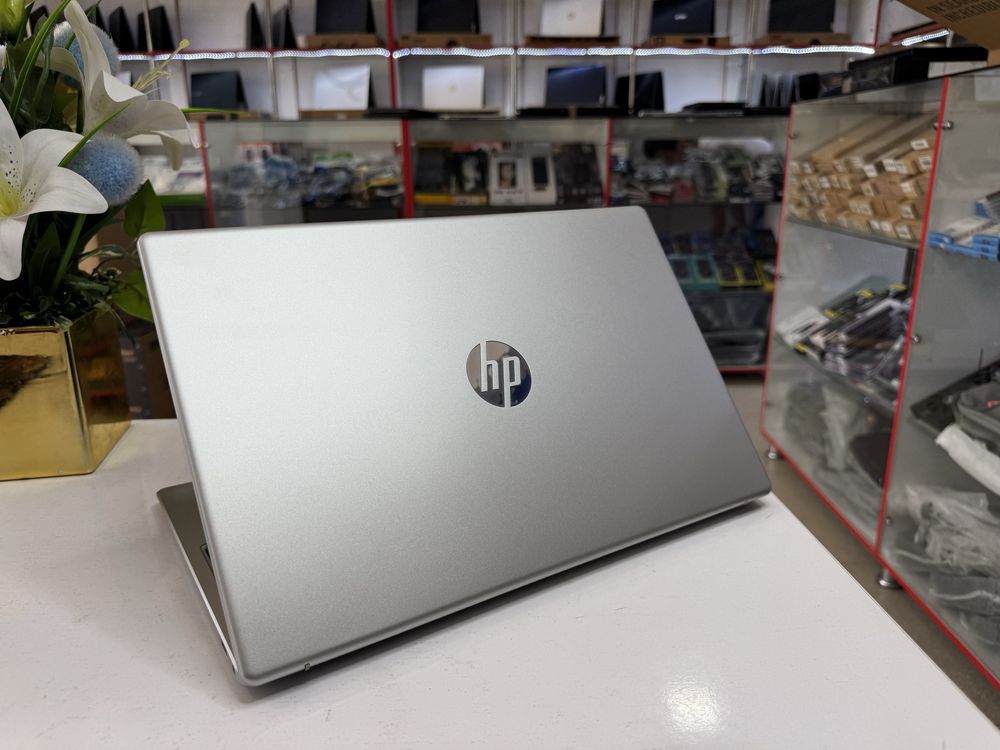 hp ryzen 5-7520U (i5-13) 8/512 ssd nvme 1 kunu 8 soat ishlagan idealni