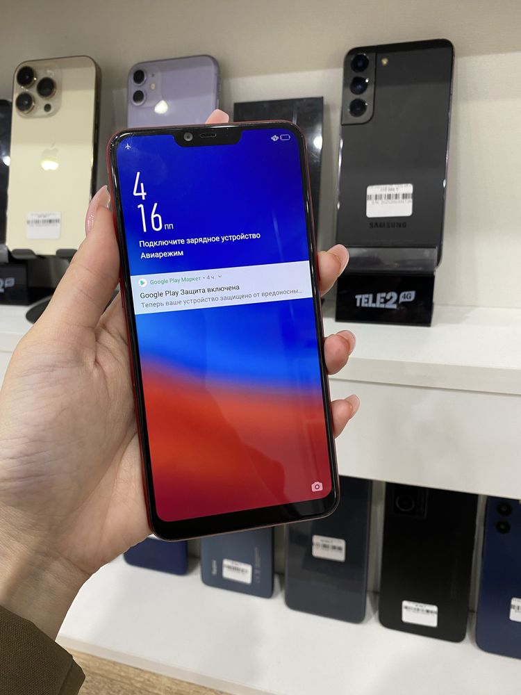 Продается Oppo A3s Red 16 GB