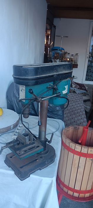 Masina de găurit electrica perfect funcțională