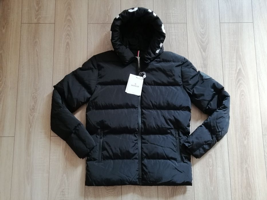 MONCLER мъжко зимно яке с качулка M XL