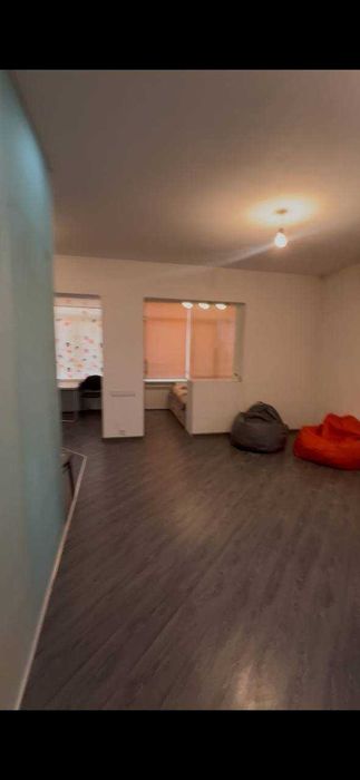 ц13 Лабзак , продается квартира 43м2+навесной балкон