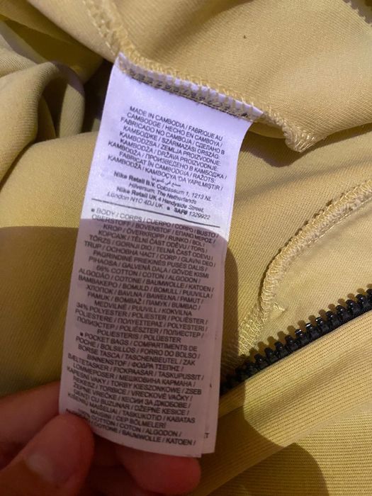 Vând Nike tech galben vechi