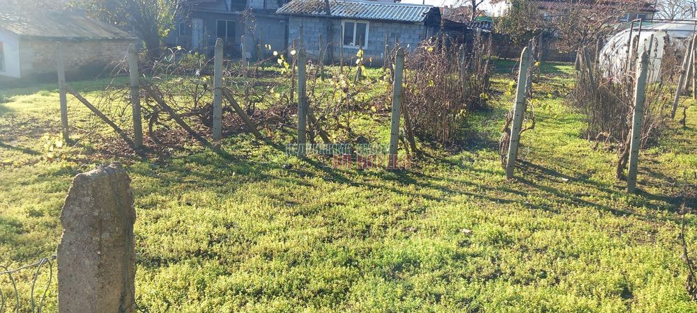 Парцел в Варна, област-с.Страшимирово площ 340 цена 47000