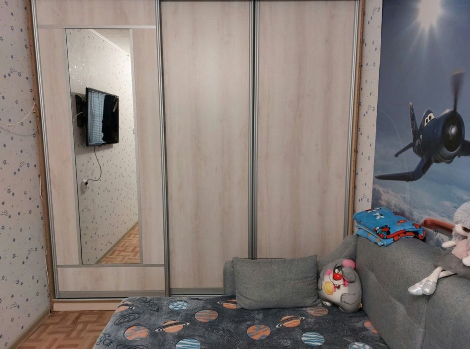 Продам две 2х комнатные квартиры на одной площадке через стенку