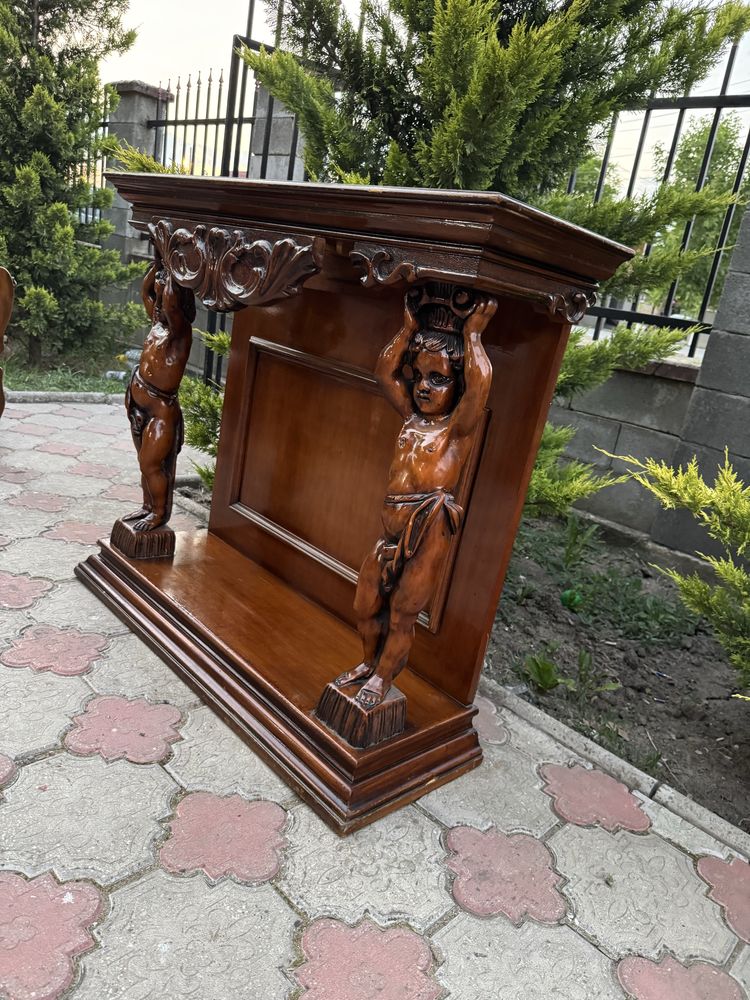 Masa-consola din lemn masiv cu sculpturi