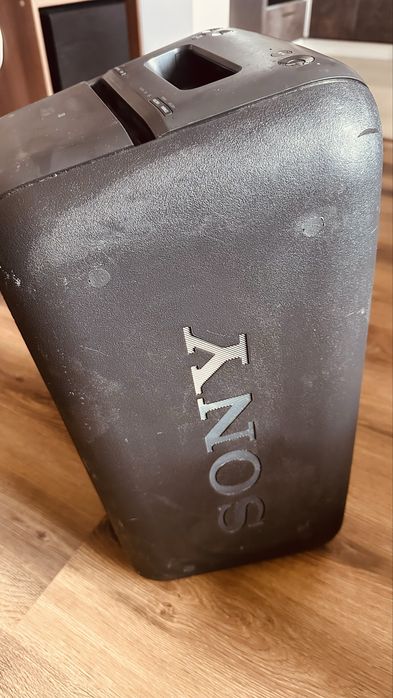 Преносима колона Sony GTK-XB60, в черно