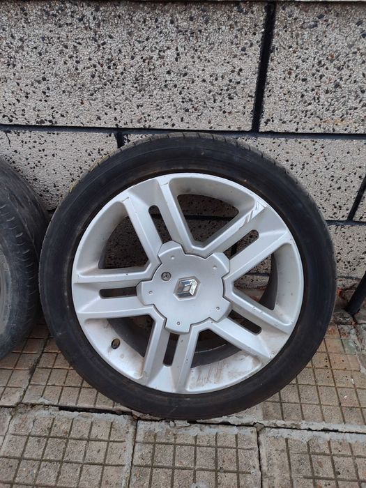 Гуми с джанти 215/45 R17