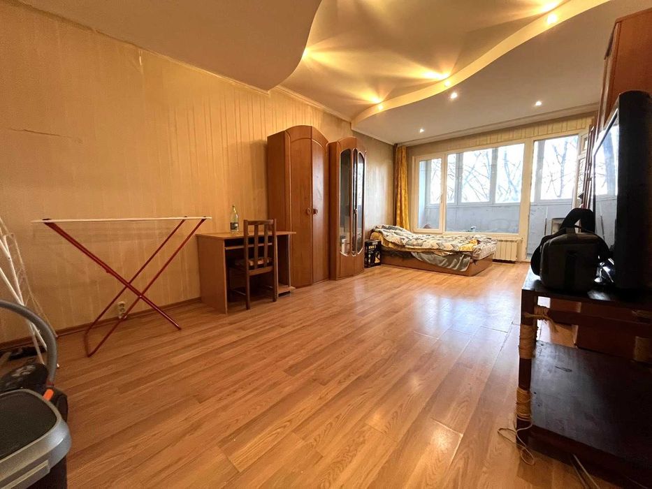 Продава се Тристаен апартамент в София, Свобода - 65 кв.м за 2000 €/кв.м - Снимка #1