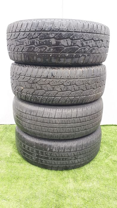 Продам комплект шин Maxxis R 17.