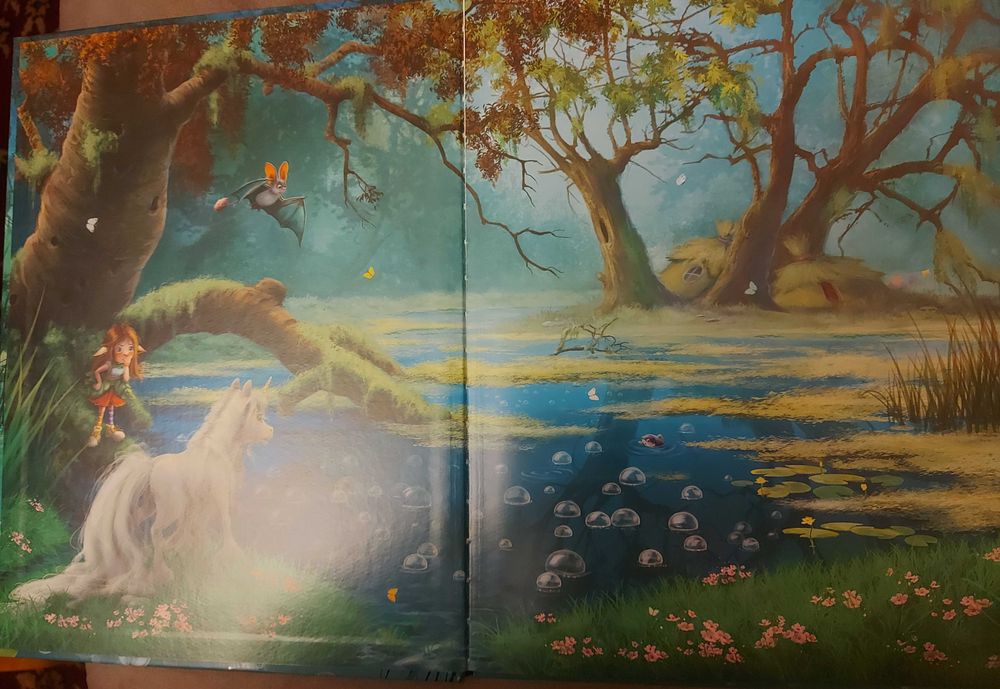 Продавам детска книжка в отлично състояние