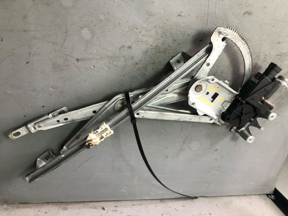 Macara cu motoras stanga fata opel meriva