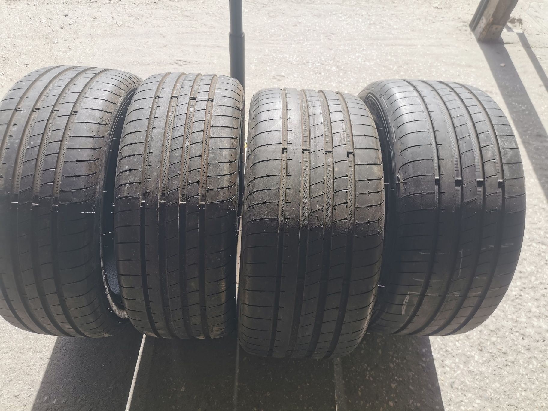 245 45/275 40 18  GoodYear 22г
