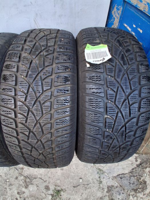 235 55 18 DUNLOP 4броя зимни