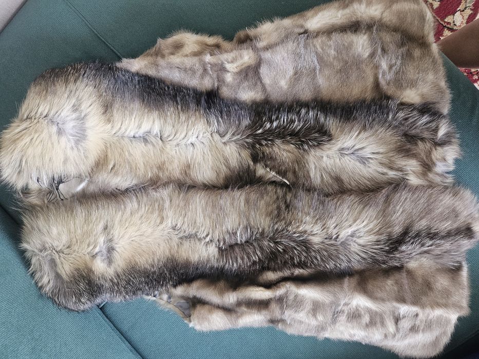 Продам шубу безрукавку