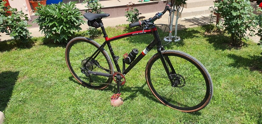 Bicicleta trekking Forme Repton 28