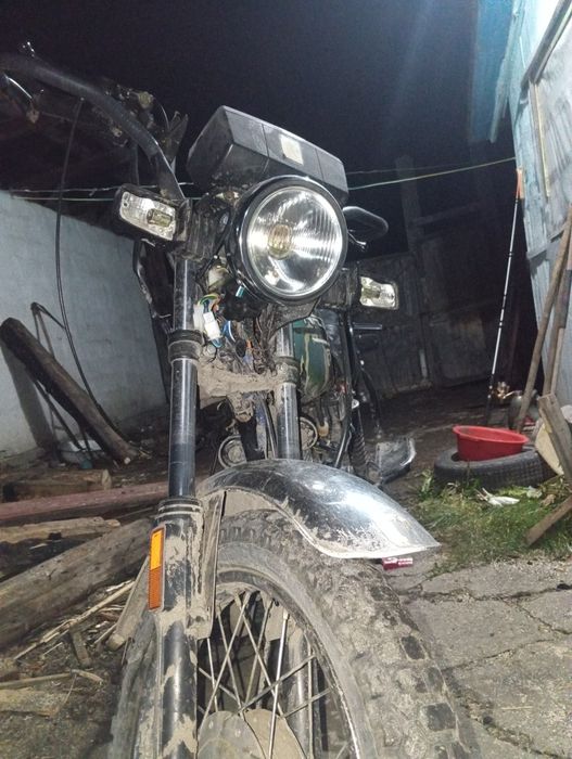 Продам мотоцикл надо только поменять сцепление и ездий цена 60000