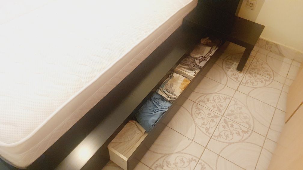 Две уникални спални и два гардероба