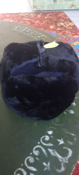 Продам шапку ушанку.