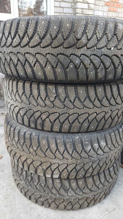 все шипы  на мести ездили -2 месяца