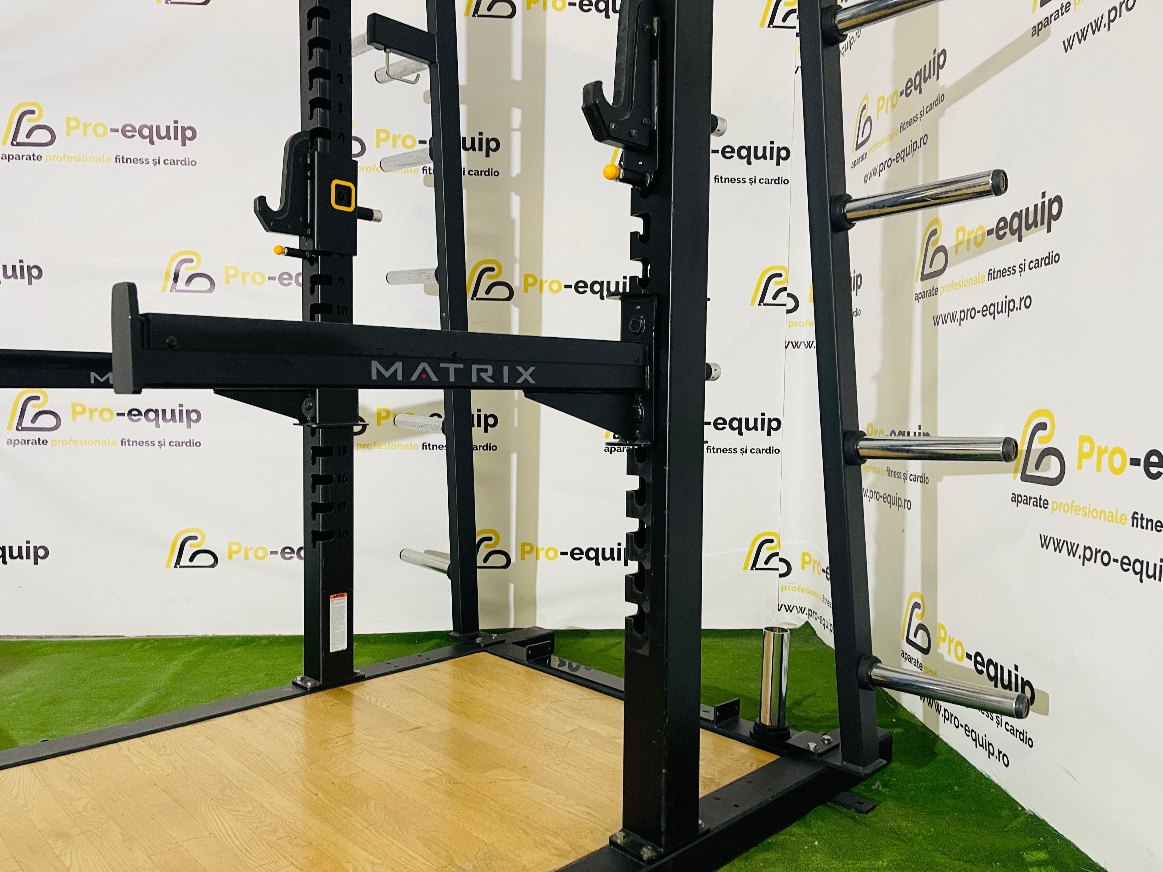 MATRIX Magnum Mega Half Rack cu platforma APARAT FITNESS