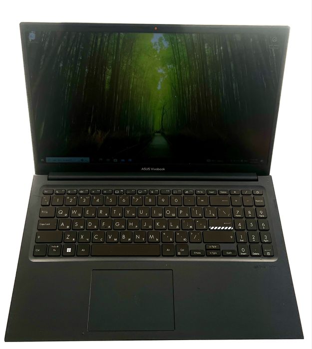 Продам отличный офисный ноутбук с i3-1315u