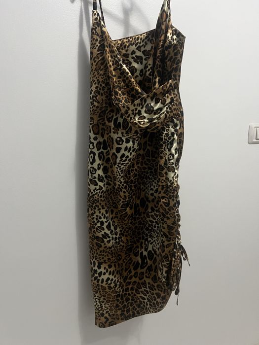 rochie eleganta din satin model animal print