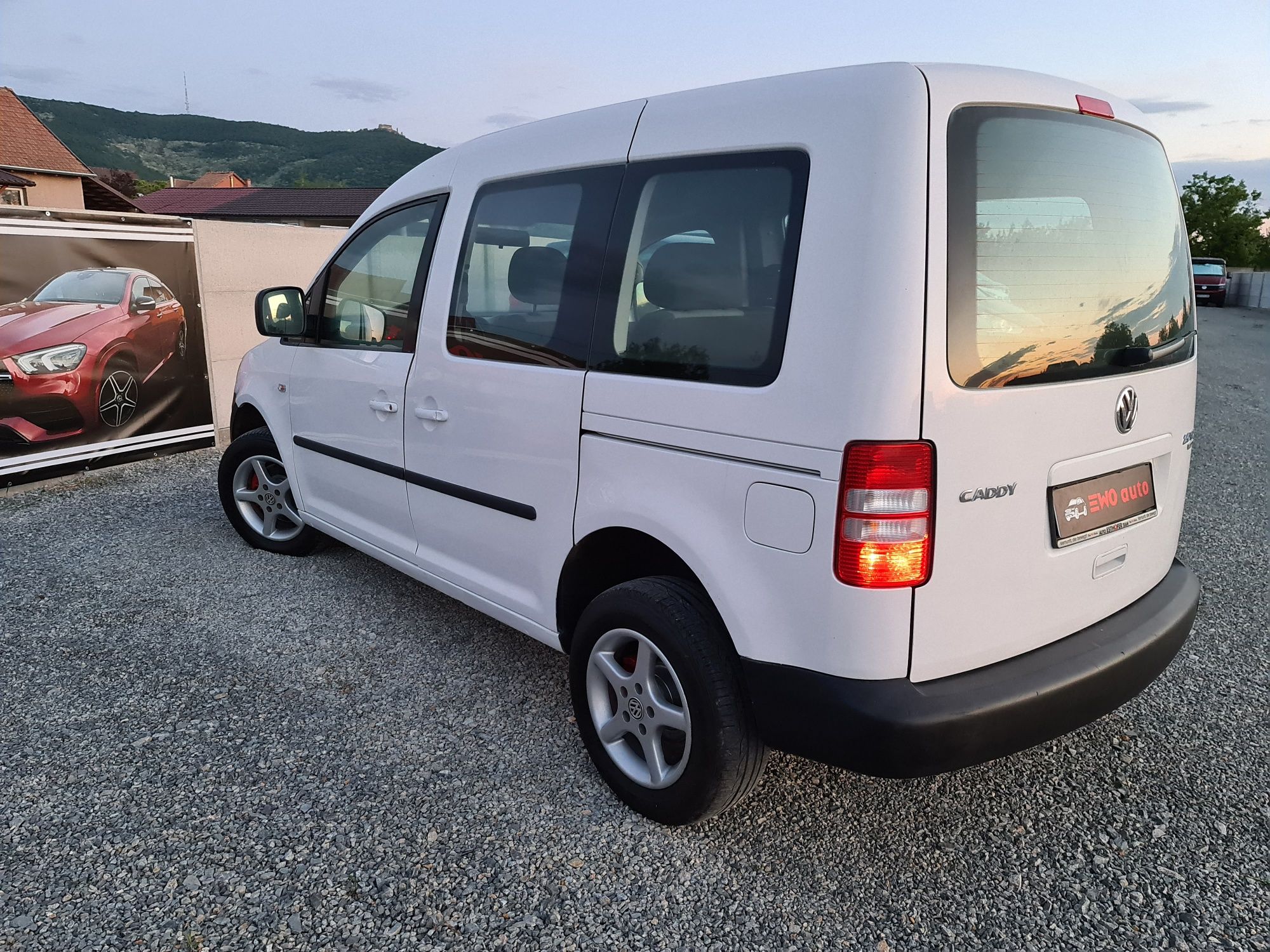 Vw Caddy an 2012 motor 2 litri 4x4 posibilitate rate Transport gratuit