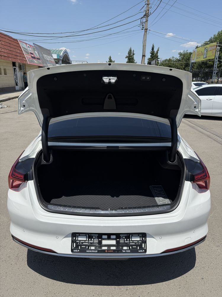 Kia K8 Full sotiladi holati idyal rangi beliy murojat uchun telfonqiln