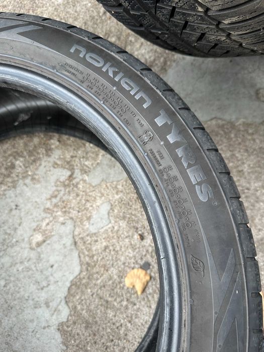 2бр. летни гуми 235/45/19 Nokian PowerProof