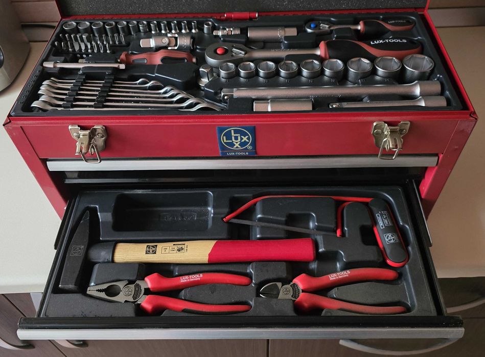 Trusa scule Lux Tools, 71 piese, rosu