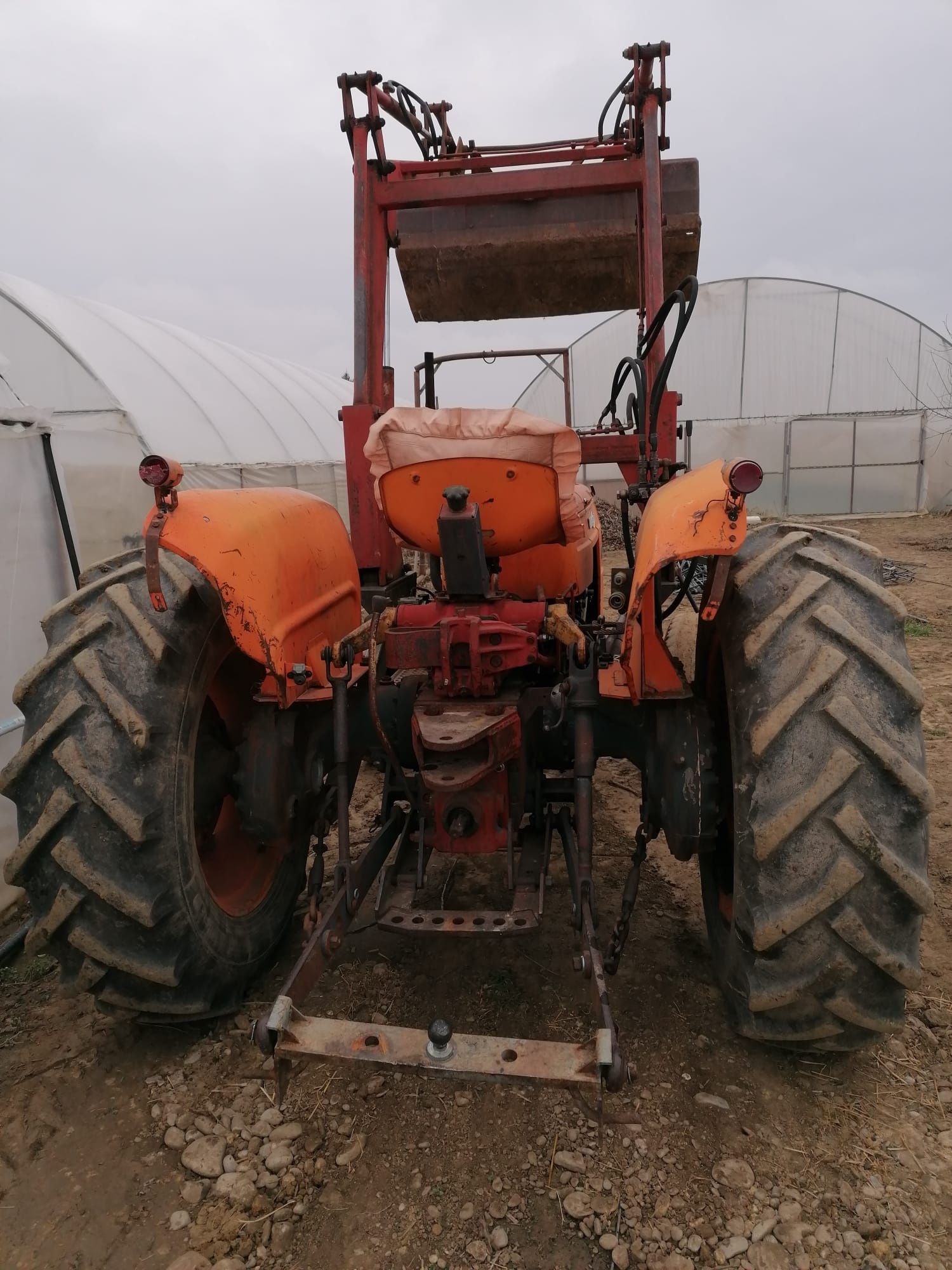 Tractor Fiat 615 om cu încărcător frontal