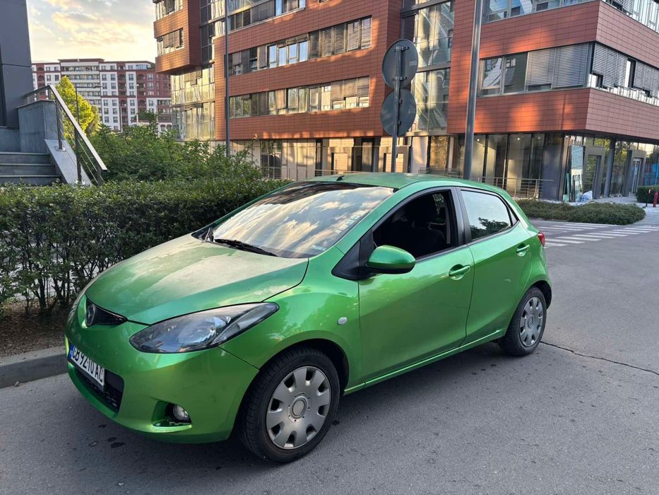 Mazda 2 година 2008 на 165 000 реални