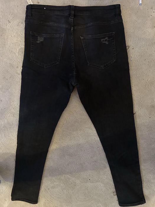 Vand blugi negri rupti slim