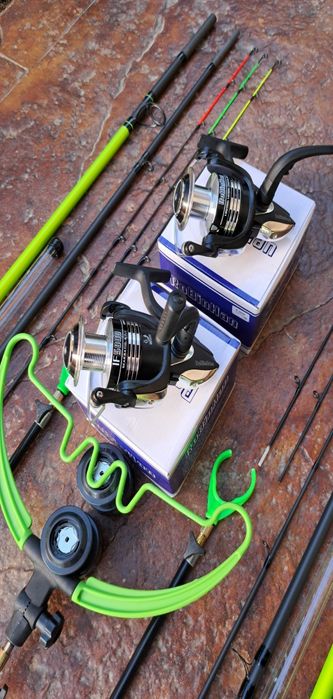 Set Feeder Carbon Robinhan Bolentino PRO 180gr, 3,90m+2 Mulinete 5000