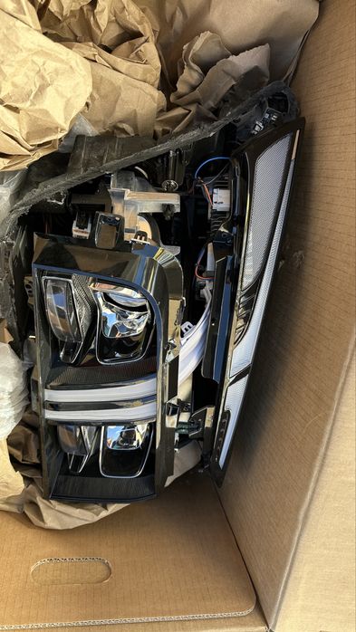 Продам фару Hyundai Santa Fe 2021