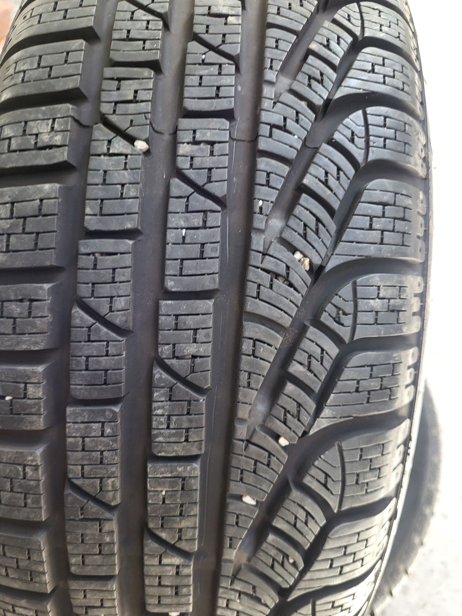 2 бр 205/55/17 Pirelli зимни гуми