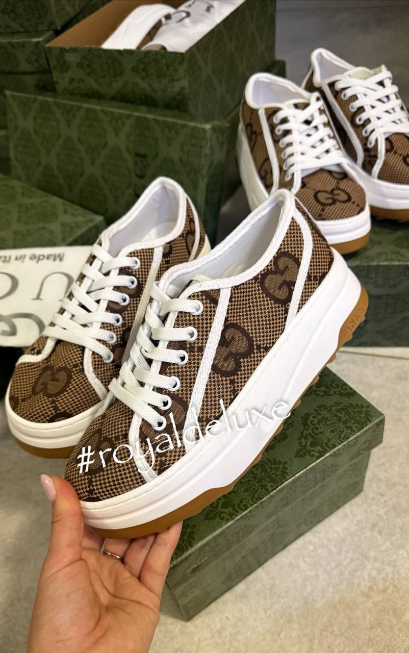 Adidasi dama gucci