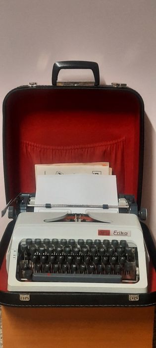 Mașină de scris Erika Daro impecabilă