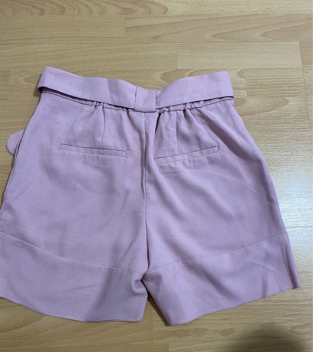 Pantaloni scurti roz eleganti Sinsay