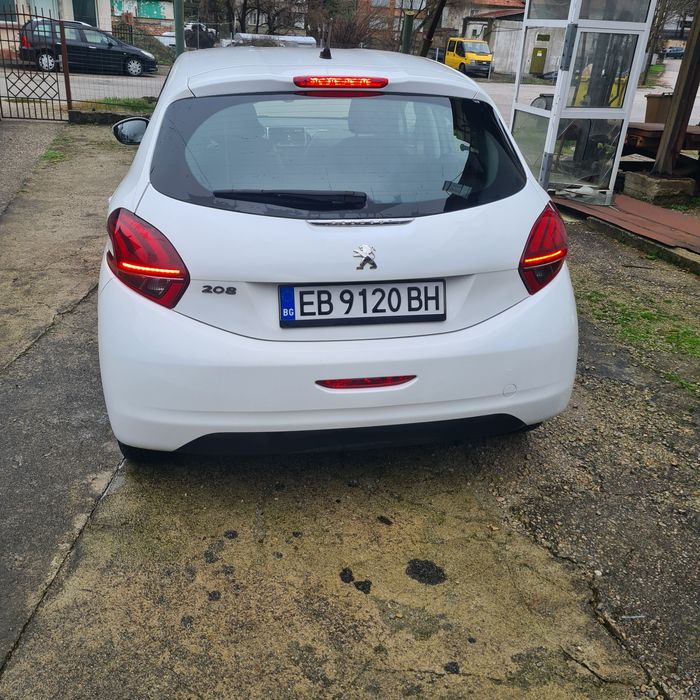 Пежо 208 Габрово