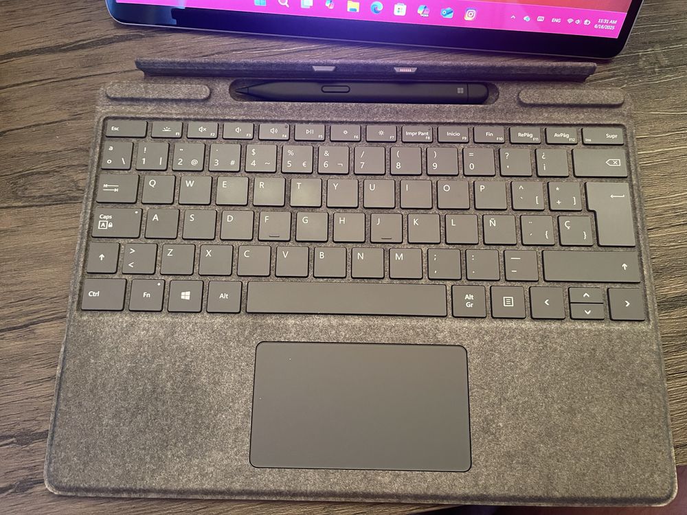 Microsoft Surface 8 Pro i5 8gb 128gb