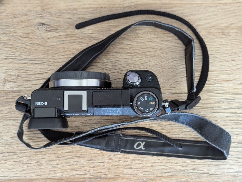 Продавам безогледален Sony NEX-6