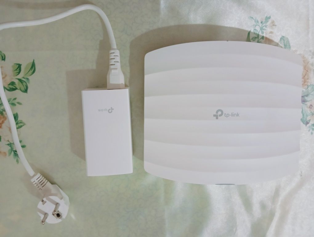 TP-Link EAP245 Потолочная точка доступа Wi Fi AC1750